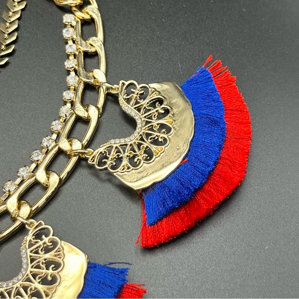 NWT GUESS Gold-Tone Crystal & Fringe Statement Necklace - Picture 5 of 8